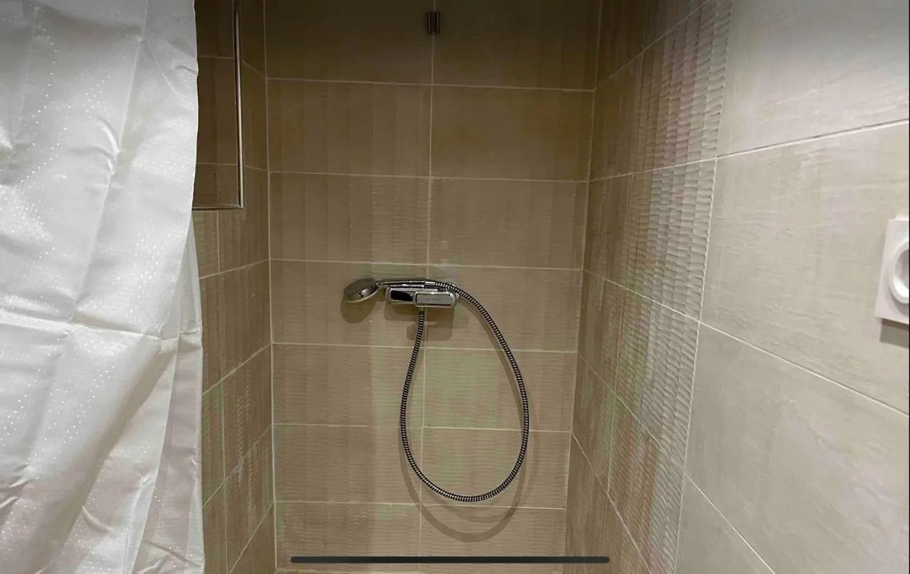 Le Duplex - Gare / Tram / Netflix Apartment Fontaine