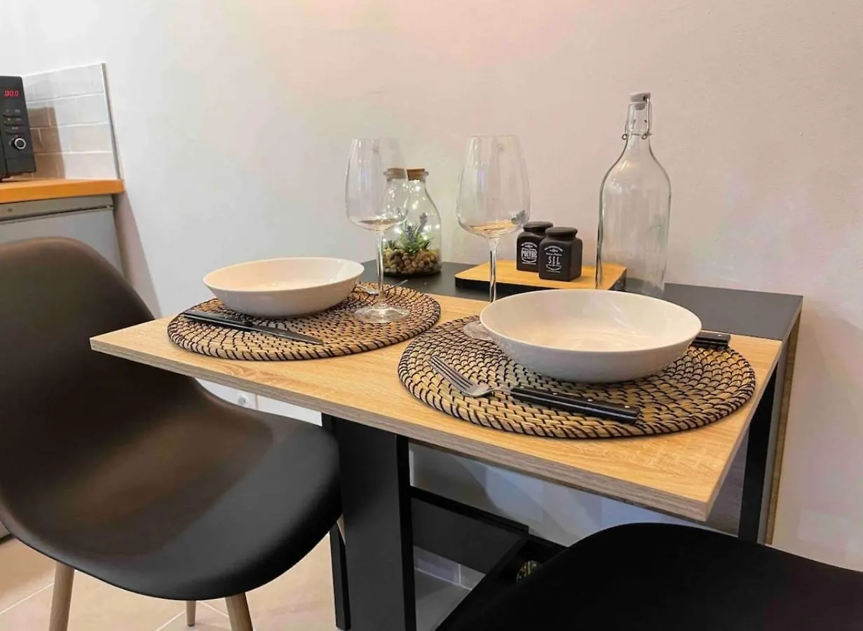 Le Duplex - Gare / Tram / Netflix Apartment Fontaine  France