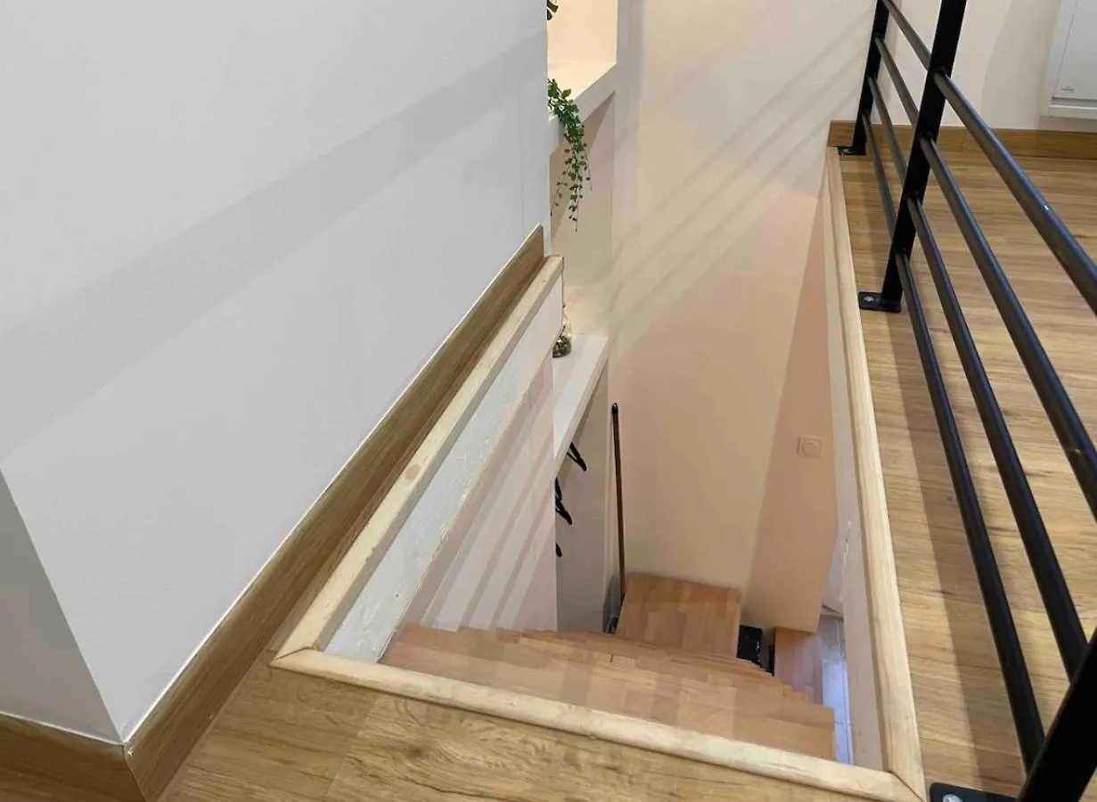 Le Duplex - Gare / Tram / Netflix Apartment Fontaine   Fontaine (Rhone-Alps)
